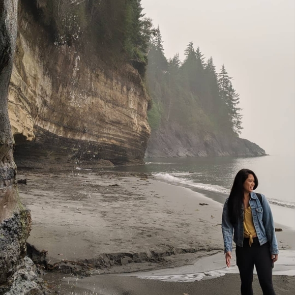 Meet your Posher, Zerlene - Picture 3 of 4